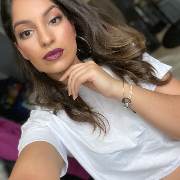 Meet your Posher, Jess 🎀 - Picture 3 of 3